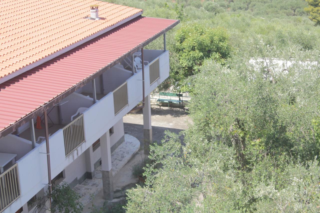 Albergo 2 Pini Rodi Garganico Zewnętrze zdjęcie